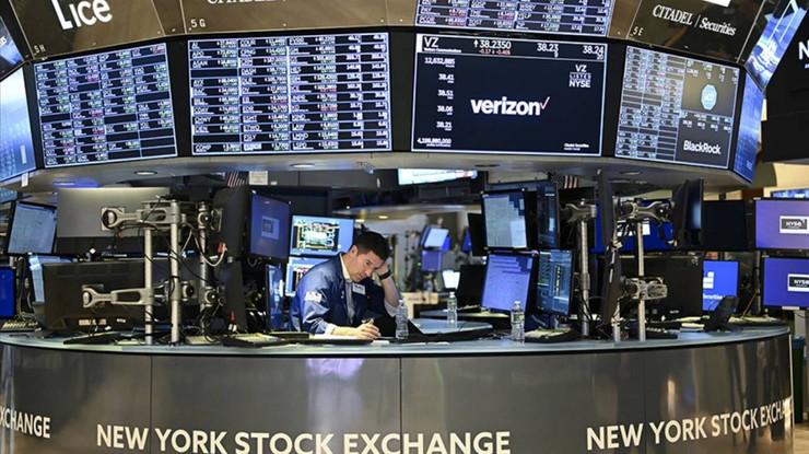 New York Borsası Dalgalı Başladı: Ekonomik Veriler ve Bilanço Sonuçları Etkiliyor!